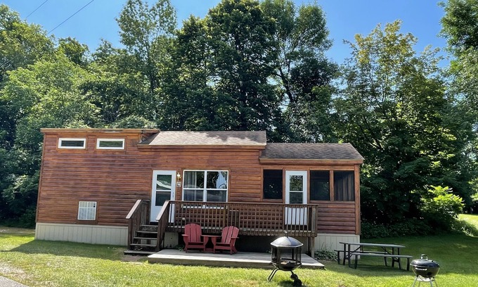 Isle Resort | Cabin 19 - 1 Bedroom with spacious loft