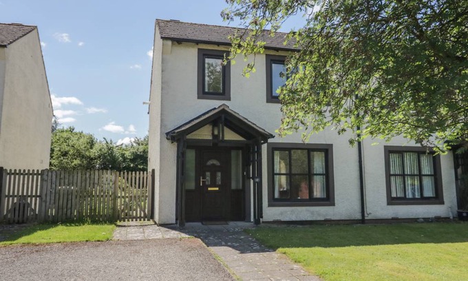 Eamont Bridge Cottage | Cozy 2-Bedroom Cottage for Families and Pets