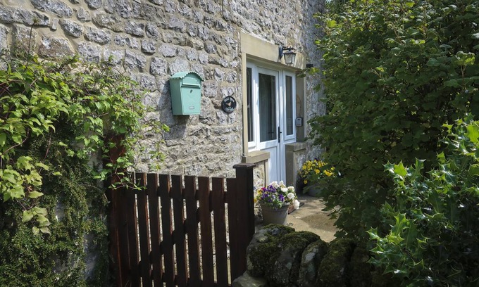 Buckden Cottage | Spacious 2-Bedroom Cottage for Family Getaways