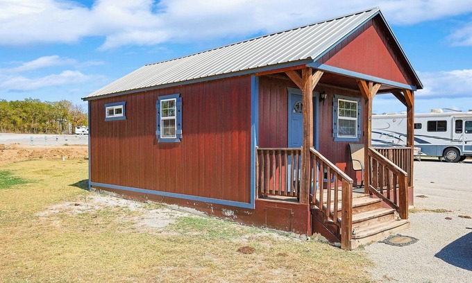 Bridgeport Cabin | Cabin 2: Cozy Comfort by the Lake—Your Perfect Bridgeport Getaway