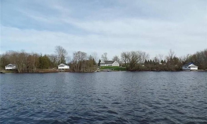 Brier Hill Cabin | Relaxing Cabin 2 with Private Dock and Scenic Views