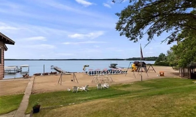 Pine River Apartment | Cabin 4 at Heaths Resort
