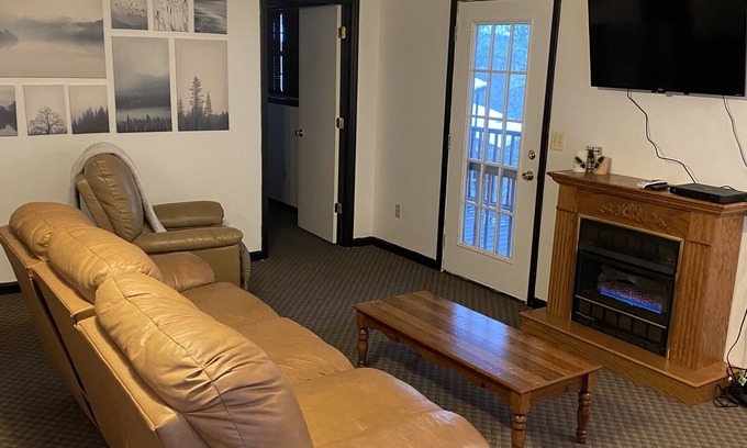 Fries Cabin | Relax in Cabin 5 - Fall Asleep to the New River's Song