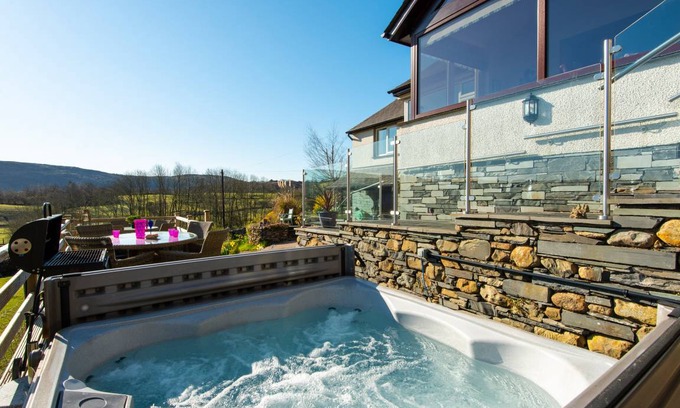Coniston Cottage | Spacious 6-Bedroom Cottage for Families & Pet Lovers
