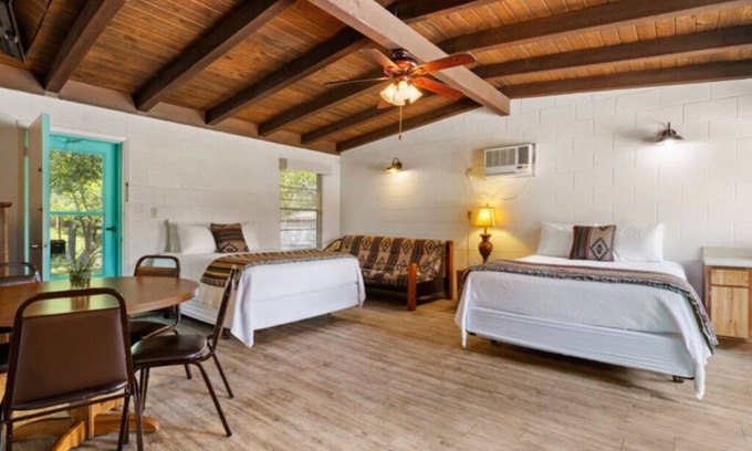 Burnet Cabin | Cozy Cabin 6 with Lake View and Pet-Friendly Amenities
