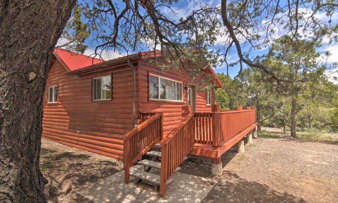Boulder House | Cozy Cabin Near Burr Trail - Perfect for Family Getaways