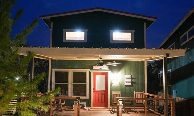 Bridgeport Cabin | Relaxing Retreat at CampQYB: Hot Tub, Sauna & Lake Views