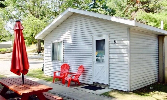 Nevis Resort | Unforgettable Cabin 8 Experience in Northwoods
