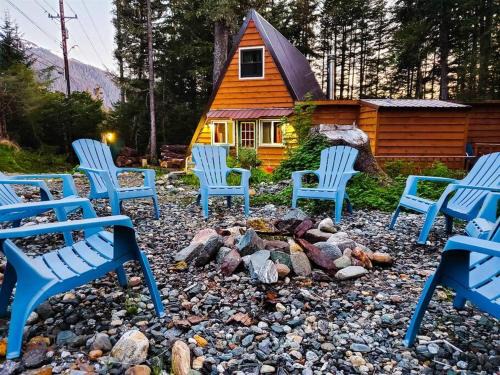 North Douglas House | Cozy Cabin & A-Frame Retreat with Firepit Near Trails
