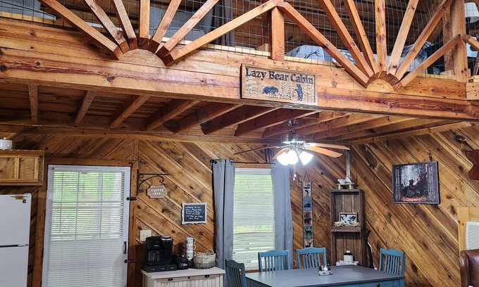 Wellington Cabin | Pet-Friendly Retreat at Cave Run Lake - Guest Rated 9.8