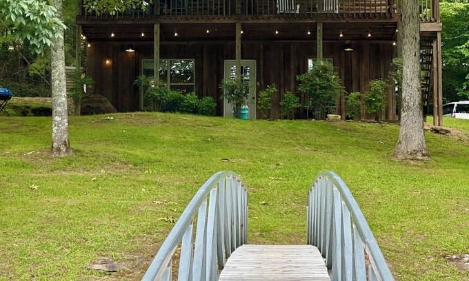 Cullman Cabin | Inviting Cabin B at Smith Lake with Scenic Views & Breakfast