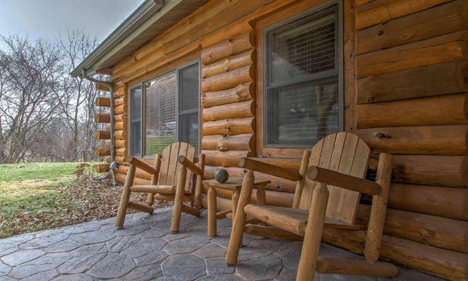 Ferryville House | Riverside Retreat: Family and Pet-Friendly Getaway