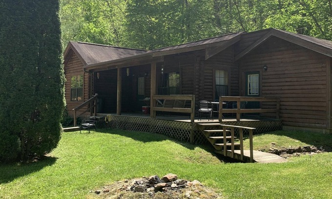 Slade Cabin | Cozy Cabin Retreat with Hot Tub and Free Wi-Fi Awaits