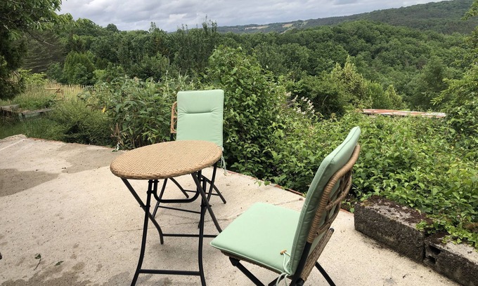 Fanlac Cabin | Cozy Cabin Retreat with Spa, Breakfast, and Kitchen Access