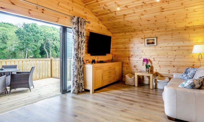 East Dereham Cottage | Serene Cabin Hideaways: Your Ideal Escape Awaits