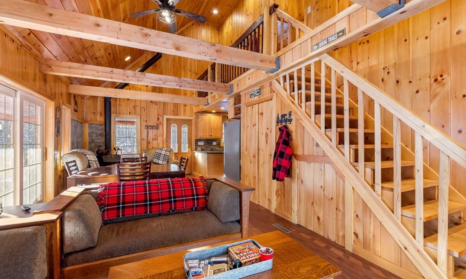 Pittsburg House | Scenic Cabin in Pittsburg with ATV Trail Access