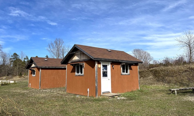 Tobermory Cabin | Family-Friendly Retreat at Cabin 14, Little Cove Park