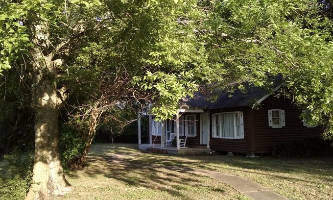Natchitoches Cabin | Tranquil Cabin In The City: Walk to Cane River & NSU