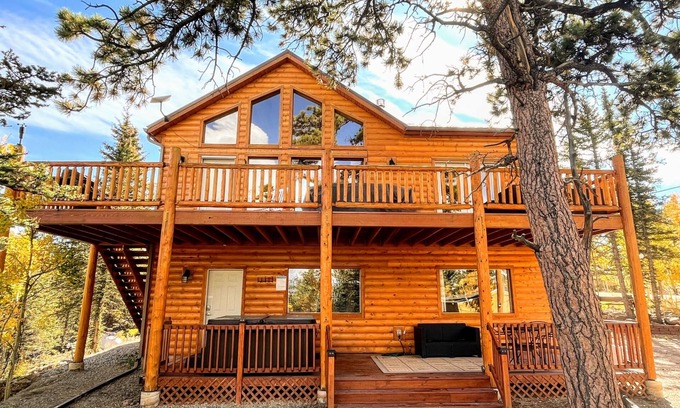 Indian Mountain Cabin | Relax at Cabin in the Clouds: Hot Tub & Mountain Views
