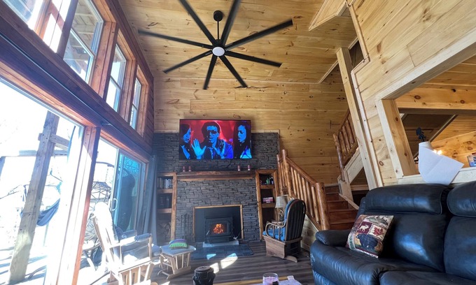 Lancaster Cabin | Cabin in the TreeTops! 4 Level a-frame cabin, with 5 levels of decks
