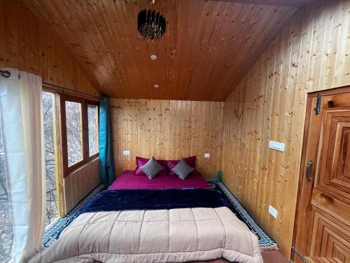 Banjar Apartment | Cabin in the woods