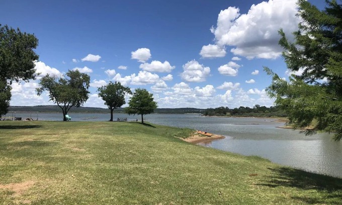 Tow Cabin | Cozy Cabin at Texas Hills RV Haven with Lake Views