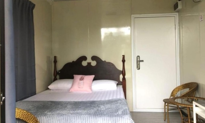 Kampung Kuala Kenas Hotel | Discover Family-Friendly Comfort at Cabin Jambul Mas