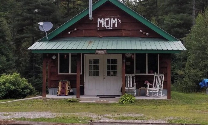 Ticonderoga Cabin | Inviting Cabin in the Heart of the Adirondacks - 10/10 Rating
