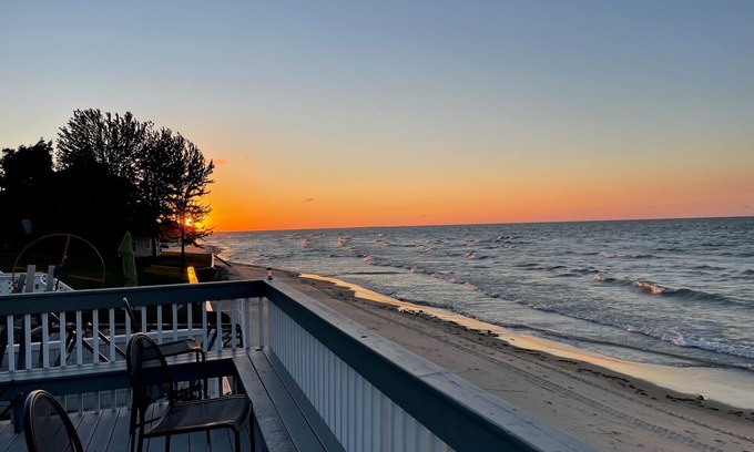 Caseville Cabin | Secluded Cabin Retreat: Steps from Private Sub Beach