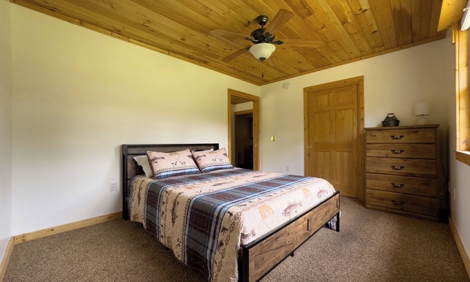 Albany Cabin | Cabin Near Dale Hollow