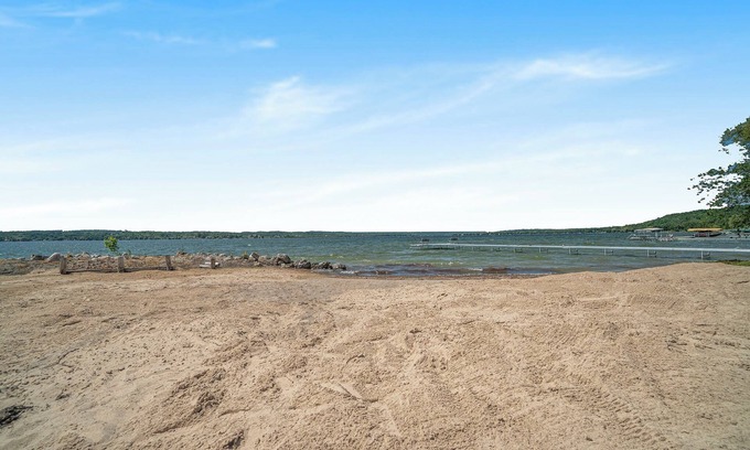 Traverse City Cabin | Cozy Cabin Retreat on Lake Leelanau with Spa & Ocean View