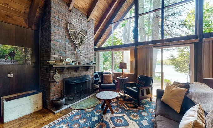 Parsonsfield House | Cabin on Long Pond