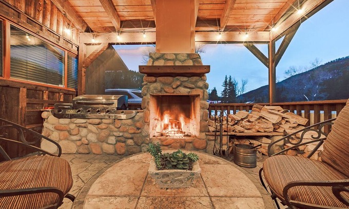 Red River Cabin | Discover Cabin-on Main: Pet-Friendly Retreat with Kitchen