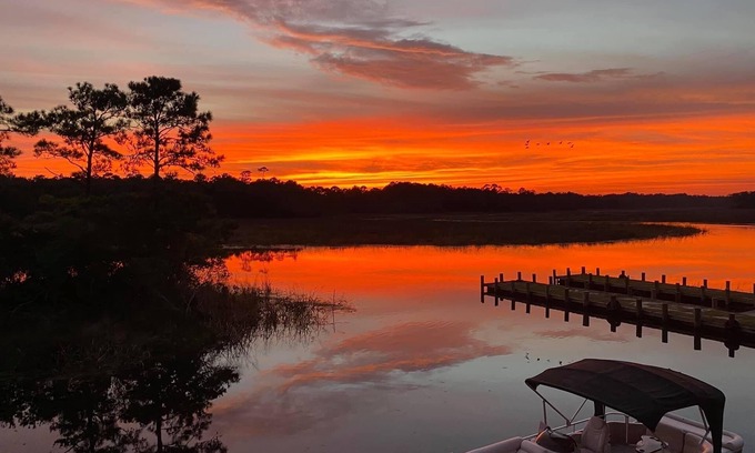 Gautier Cabin | Waterfront Cabin on Sioux Bayou - Perfect for Families!