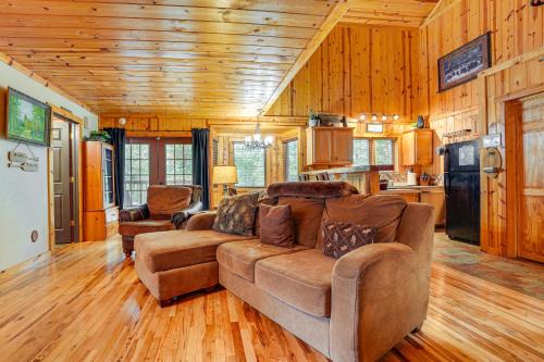 Blue Eye House | Cozy Cabin on Table Rock Lake with Hot Tub & Fire Pit