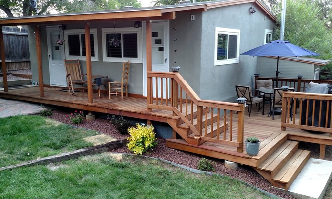 Broadmoor Cottage | Idyllic Cabin on the Canyon Near Broadmoor - 10/10 Rated