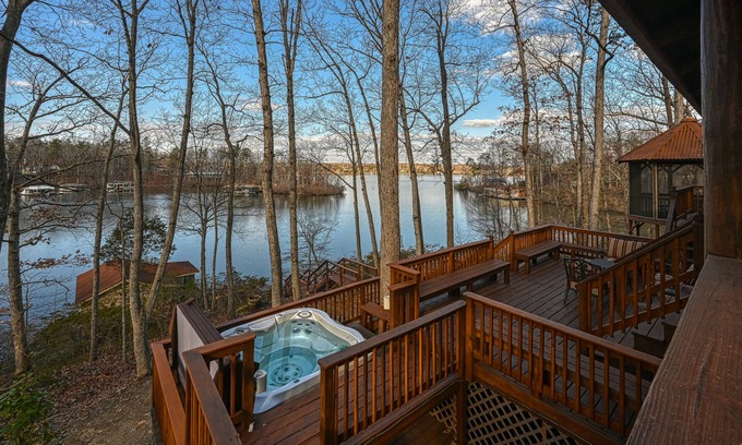 Mineral Cabin | Family-Friendly Cabin on the Cove with Year-Round Hot Tub