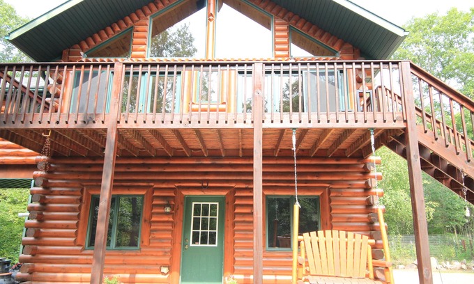 Neillsville Cabin | Experience Cabin on the East Fork: Top-Rated Family Retreat