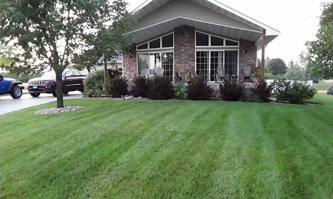 Martell House | Inviting Cabin with Hot Tub, Game Room & Golf Access