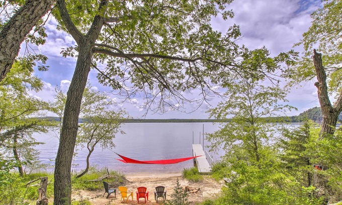 Wisconsin Dells Cabin | Beautiful Cabin with Kayaks on the Wisconsin River!
