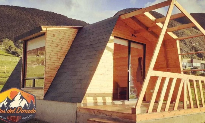 Guatavita Cabin | Scenic Cabin Overlooking Tomine Reservoir and Mountains