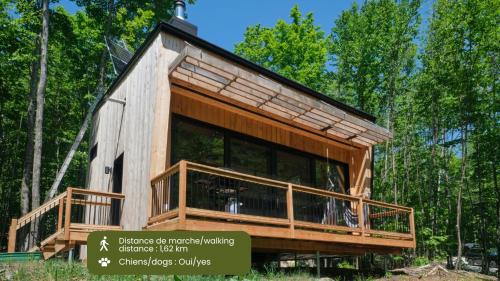 Eastman House | Pet-Friendly Retreat at Cabin Zoobox 75 - Rated 10/10
