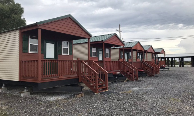 Delacroix Apartment | Delacroix Island Cabins with Dock Access and Pet-Friendly Amenities