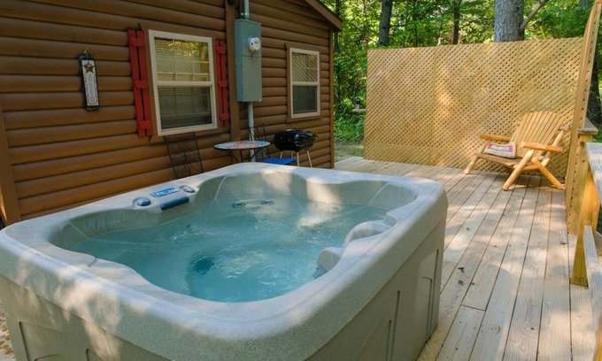 Logan Cabin | Relaxing Retreat at Junebug Cabins in Hocking Hills