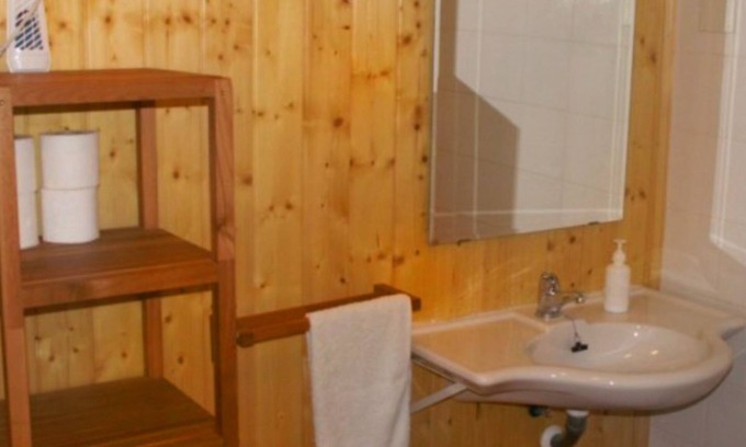 Villalba de la Sierra House | Relaxing Getaway at Cabins Los Barrancos with Spa Access