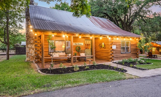 Wimberley Cabin | Highly Rated Cabins on the Square: Creek House with Pool