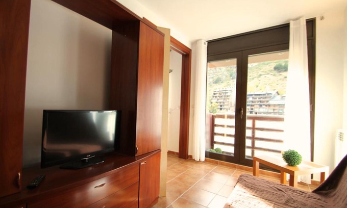 Incles Apartment | Family-Friendly Cabirol 3,2 in Vall d'Incles, Grandvalira