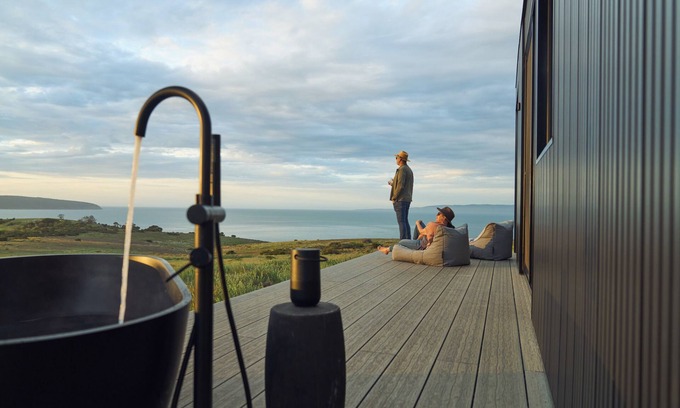 Willoughby Cabin | Oceanfront CABN Kangaroo Island: Private Off-Grid Escape