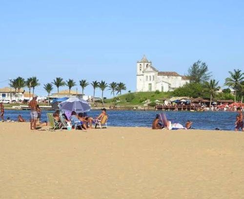 Tamoios House | Beachfront Bliss at CABO FRIO with Pool and Pet-Friendly Perks
