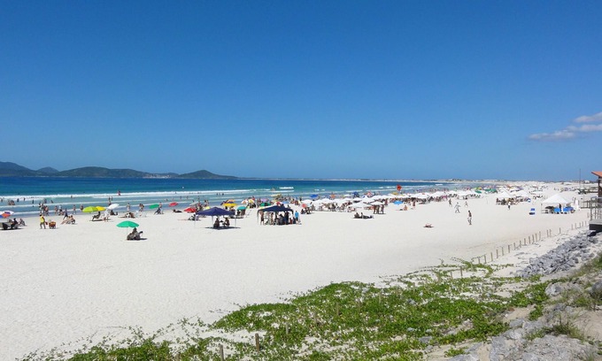 Centro Apartment | Budget-Friendly Cabo Frio Oceanfront Retreat - Rated 9.8